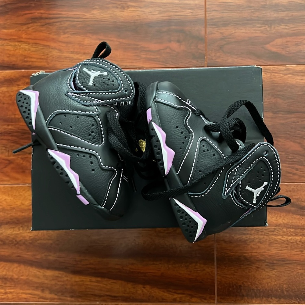 Jordan 7 Retro, Black/Barely Grape 4C